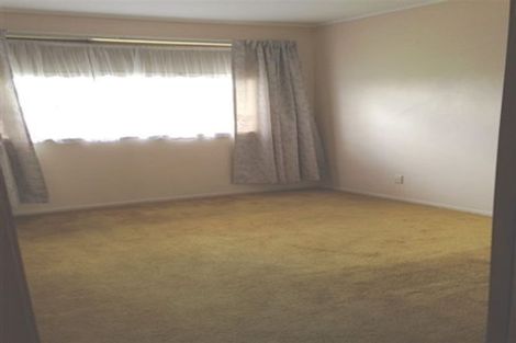 Photo of property in 4 Helleur Road, Massey, Auckland, 0614