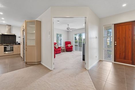 Photo of property in 75 Fairview Avenue, Fairview Heights, Auckland, 0632