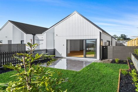 Photo of property in 25 Tiromoana Drive, Red Beach, 0932