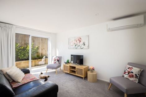 Photo of property in 4 Azalea Place, Brooklands, New Plymouth, 4310