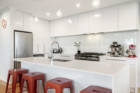 Photo of property in 7 Kauri Road, Birkenhead, Auckland, 0626