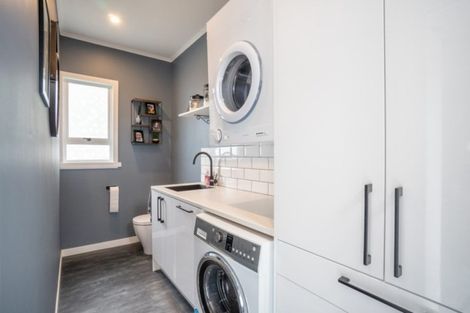 Photo of property in 46 Kingswood Street, Takaro, Palmerston North, 4412