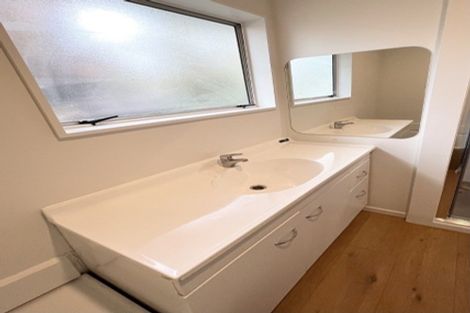 Photo of property in 1/7 Becroft Drive, Forrest Hill, Auckland, 0620