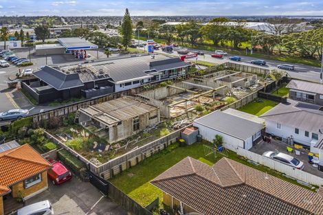 Photo of property in 3370 Great North Road, Glen Eden, Auckland, 0602