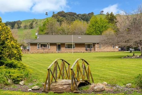 Photo of property in 281h Lees Pakaraka Road, Te Ore Ore, Masterton, 5886