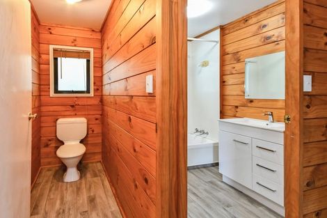 Photo of property in 13 Riserra Drive, Ranui, Auckland, 0612