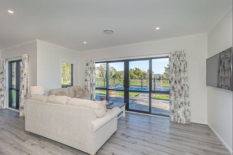 Photo of property in 63 Ohau Gravels Way, Ohau, Levin, 5570