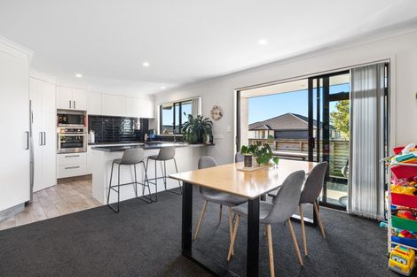 Photo of property in 1 Fearnley Grove, Pyes Pa, Tauranga, 3112