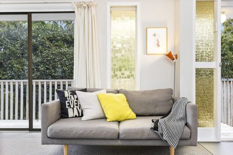 Photo of property in 2/31 Auld Street, Torbay, Auckland, 0630