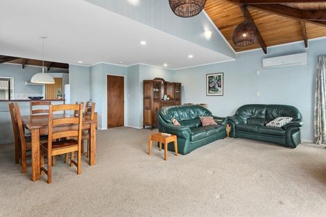 Photo of property in 14 Pitau Road, Mount Maunganui, 3116