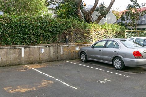 Photo of property in Hobson Court Flats, 58/70 Hobson Street, Thorndon, Wellington, 6011