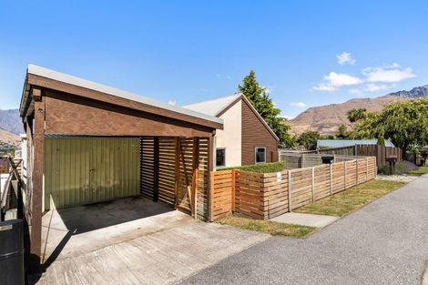 Photo of property in 13a Avalon Crescent, Fernhill, Queenstown, 9300