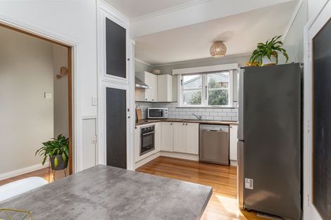 Photo of property in 4 Birdwood Street, Featherston, 5710