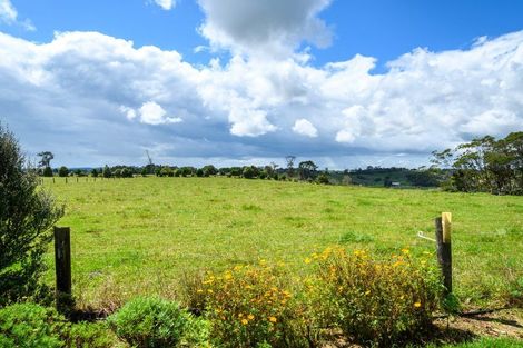 Photo of property in 30 Mahana Road, Waimauku, 0881