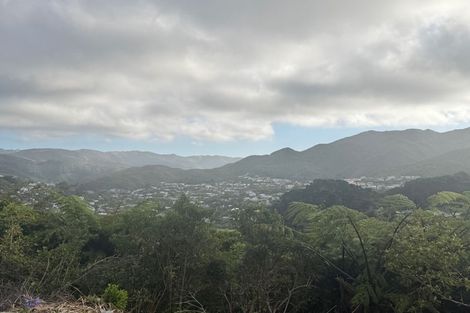 Photo of property in 8 Penlington Place, Karori, Wellington, 6012