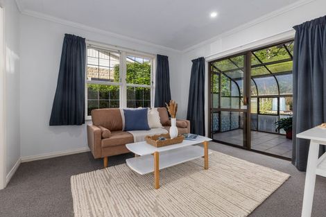 Photo of property in 71a Nimmo Avenue East, Waikanae, 5036