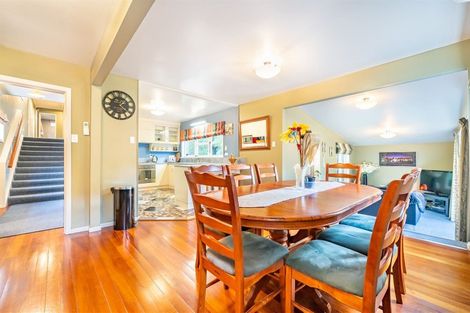 Photo of property in 84 Pinehaven Road, Pinehaven, Upper Hutt, 5019