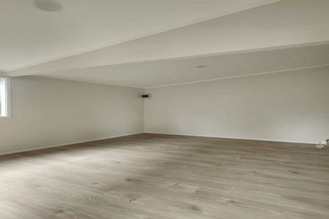 Photo of property in 5 Lane Road, Weymouth, Auckland, 2103