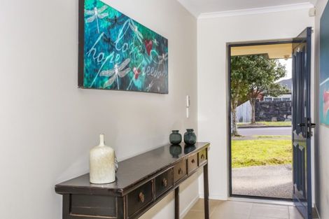 Photo of property in 5 Kokako Rise, Papakura, 2110