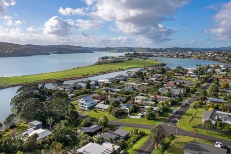 Photo of property in 6a Pokohui Avenue, Raglan, 3225