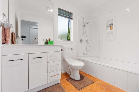 Photo of property in 335 Mahia Road, Weymouth, Auckland, 2103