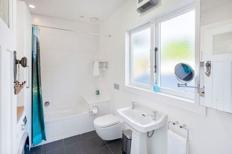 Photo of property in 1/18 Nile Road, Milford, Auckland, 0620