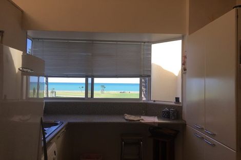 Photo of property in 429 Marine Parade, Napier South, Napier, 4110