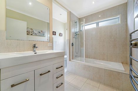 Photo of property in 2/31 Elliot Street, Howick, Auckland, 2014