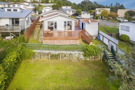 Photo of property in 17 Greenwich Grove, Stokes Valley, Lower Hutt, 5019