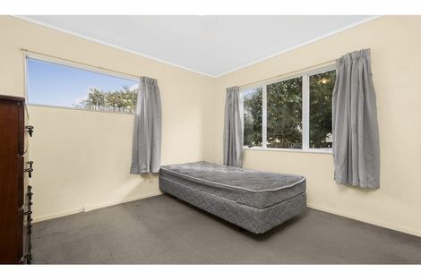 Photo of property in 12a Hinton Place, Weymouth, Auckland, 2103
