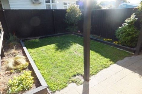 Photo of property in 2/19 Hargest Crescent, Sydenham, Christchurch, 8023