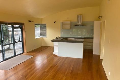 Photo of property in 117 Bradbury Road, Botany Downs, Auckland, 2010