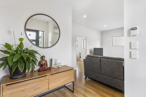 Photo of property in 2/7 Wastney Road, Alfriston, Auckland, 2105