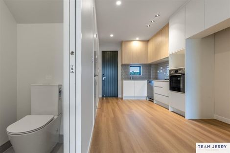 Photo of property in 31 Kuaha Road, Massey, Auckland, 0614