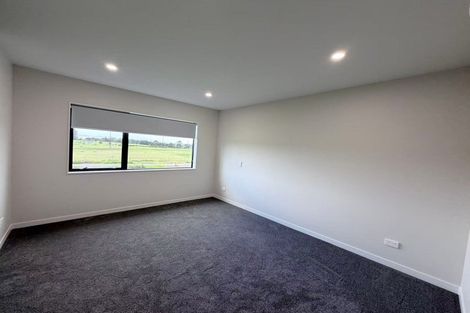 Photo of property in 3 Toporoa Street, Karaka, 2113