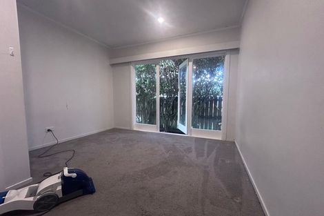 Photo of property in 45 Kingdale Road, Henderson, Auckland, 0610