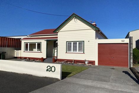 Photo of property in 20 Cambria Street, Hawera, 4610