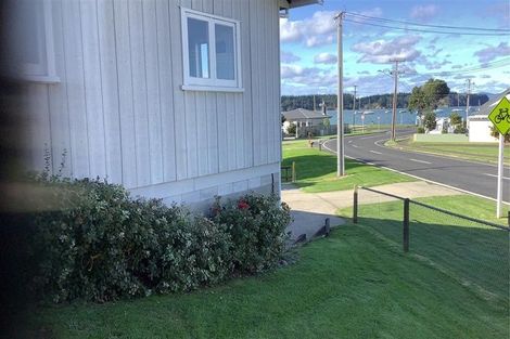 Photo of property in 8 Omokoroa Road, Omokoroa, 3114