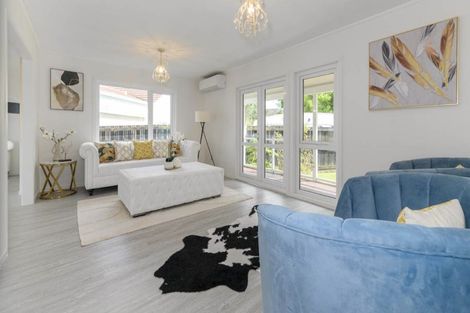 Photo of property in 12 Orinda Close, Botany Downs, Auckland, 2010