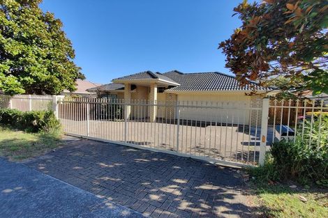 Photo of property in 244 Cascades Road, Botany Downs, Auckland, 2010