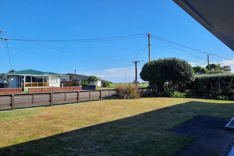 Photo of property in 46 Ramanui Avenue, Hawera, 4610