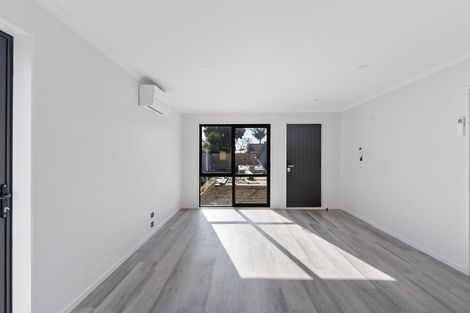 Photo of property in 8e Kent Road, Manurewa, Auckland, 2102