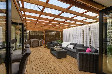 Photo of property in 70 Prince Regent Drive, Half Moon Bay, Auckland, 2012