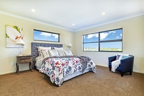 Photo of property in 10 Valley Heights Lane, Pukekohe, 2120
