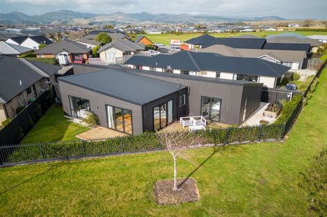 Photo of property in 11 Blaenavon Place, Halswell, Christchurch, 8025