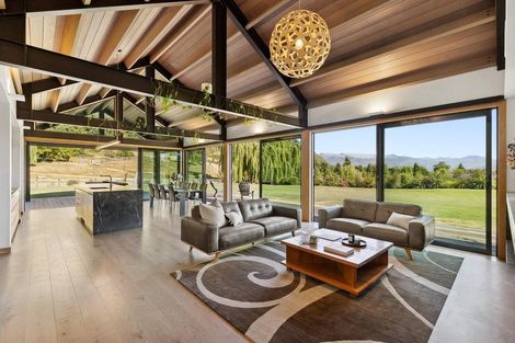 Photo of property in 58 Oak Lane, Wanaka, 9305