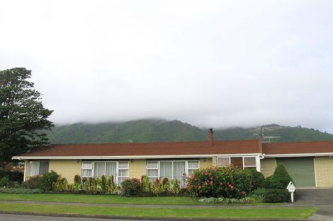 Photo of property in 60 Sylvan Avenue, Waikanae, 5036