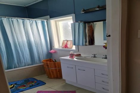 Photo of property in 580 Weymouth Road, Weymouth, Auckland, 2103