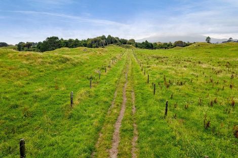 Photo of property in 955 Opua Road, Opunake, 4681