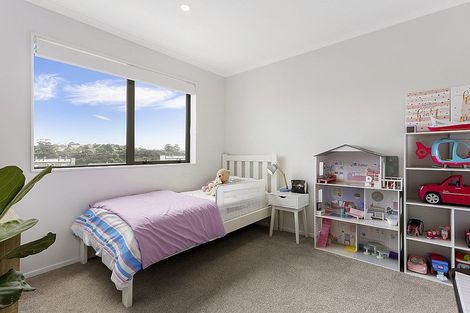 Photo of property in 70 Manutewhau Road, Massey, Auckland, 0614